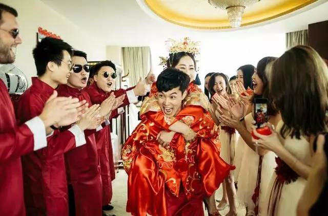 婚禮搶親游戲最新，愛(ài)的狂歡與友情紐帶，創(chuàng  )意無(wú)限，歡樂(lè )無(wú)限！