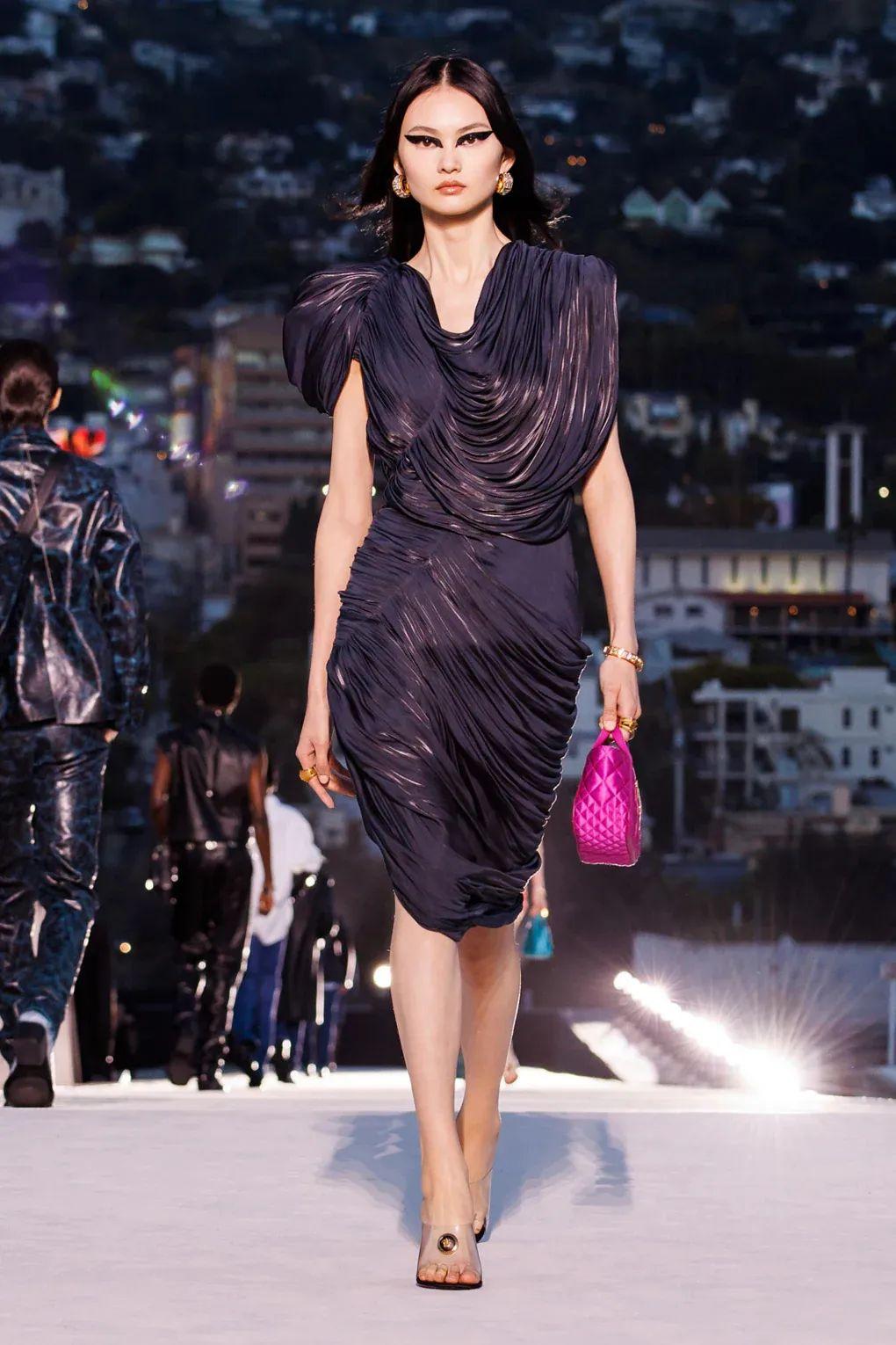 最新時(shí)尚秀，小巷中的隱秘時(shí)尚寶藏