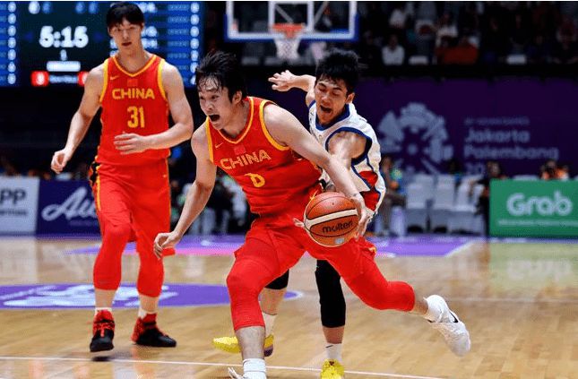 揭秘籃球愛(ài)好者隱藏寶藏的特色小店，最新國家隊籃球與小巷中的籃球奇緣