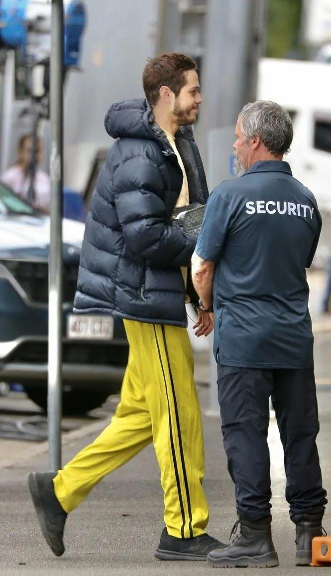 玄彬最新街拍，潮流引領(lǐng)者的時(shí)代風(fēng)采