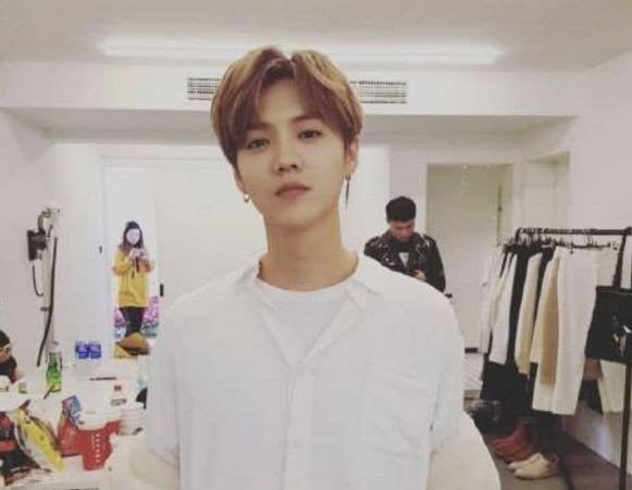 鹿晗2025最新照片，自然之旅的心靈觸摸