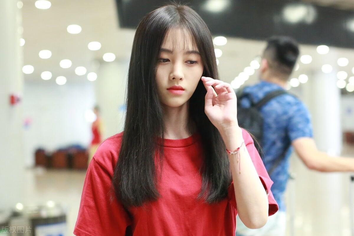 鞠婧祎最新采訪(fǎng)揭秘，星光下的真實(shí)自我探索